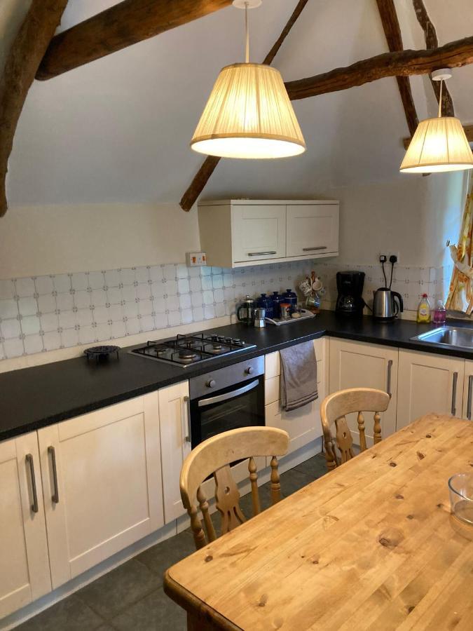 דורצ'סטר Stable Cottage - Sleeps 6, Near Lulworth Cove מראה חיצוני תמונה